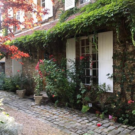 Bed and Breakfast Le Cedre Bleu Grosrouvre Exteriér fotografie